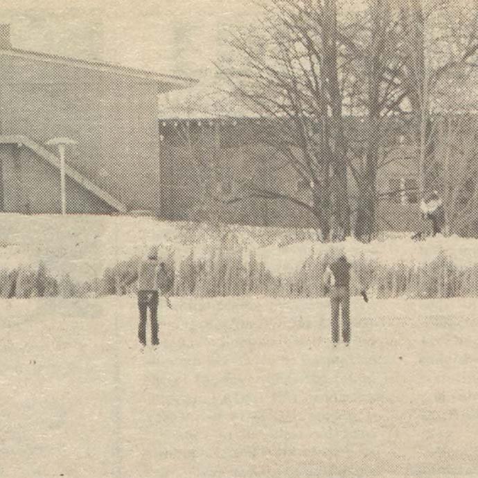 Sepia photo of ice skaters on 贝尔斯登湖